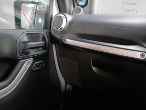 Jeep Wrangler 3.6L Rubicon - Image 16