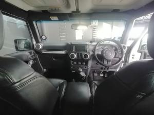 Jeep Wrangler 3.6L Rubicon - Image 21