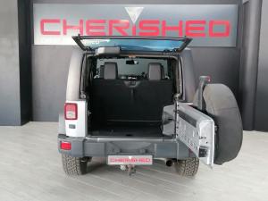 Jeep Wrangler 3.6L Rubicon - Image 28