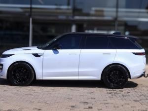 Land Rover Range Rover Sport D350 Dynamic HSE - Image 9