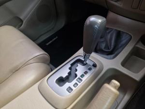 Toyota Fortuner V6 4.0 4x4 auto - Image 14