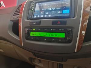 Toyota Fortuner V6 4.0 4x4 auto - Image 17