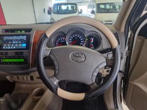 Toyota Fortuner V6 4.0 4x4 auto - Image 18