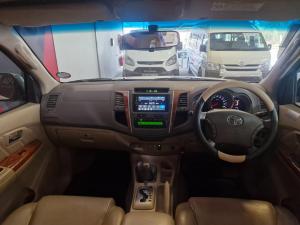 Toyota Fortuner V6 4.0 4x4 auto - Image 25