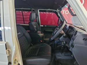 Toyota Land Cruiser 79 2.8GD-6 double cab auto - Image 10