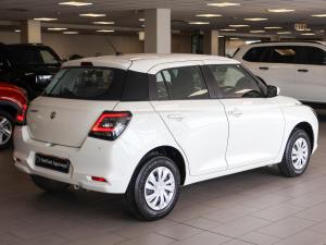 Suzuki Swift 1.2 GL - Image 10