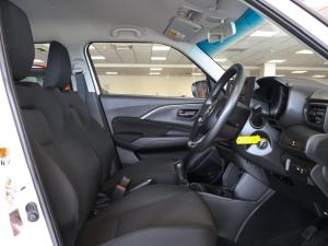 Suzuki Swift 1.2 GL - Image 12