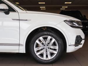 Volkswagen Touareg V6 TDI Luxury - Image 10