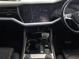 Volkswagen Touareg V6 TDI Luxury - Image 13