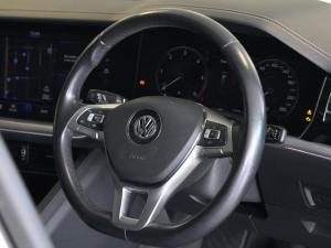Volkswagen Touareg V6 TDI Luxury - Image 15