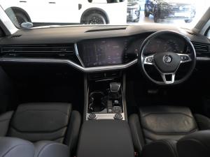 Volkswagen Touareg V6 TDI Luxury - Image 25
