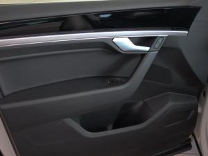 Volkswagen Touareg V6 TDI Luxury - Image 29