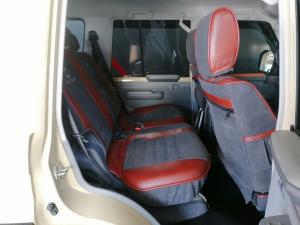 Toyota Land Cruiser 76 2.8GD-6 station wagon LX manual - Image 15