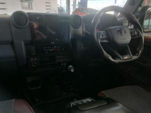 Toyota Land Cruiser 76 2.8GD-6 station wagon LX manual - Image 22
