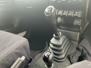 Suzuki Jimny 1.5 GLX AllGrip 3-door manual - Image 13
