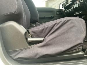 Suzuki Jimny 1.5 GLX AllGrip 3-door manual - Image 19