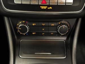 Mercedes-Benz GLA GLA200 auto - Image 13
