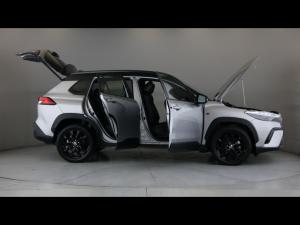 Toyota Corolla Cross 1.8 GR-Sport - Image 30