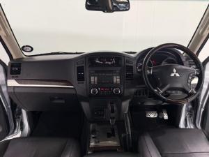 Mitsubishi Pajero 3-door 3.2DI-D GLS - Image 11