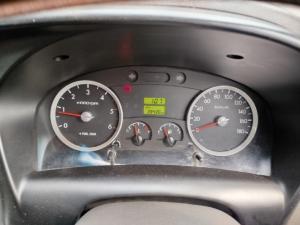 Hyundai H-100 Bakkie 2.6D deck - Image 9