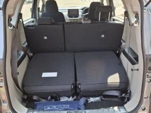 Renault Triber 1.0 Evolution - Image 12