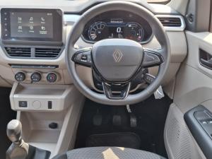 Renault Triber 1.0 Evolution - Image 6