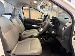 Nissan Navara 2.5DDTi single cab XE - Image 7