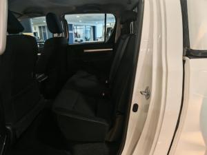 Toyota Hilux 2.4GD-6 double cab 4x4 Raider auto - Image 3