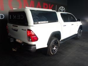 Toyota Hilux 4.0 V6 double cab Raider - Image 4