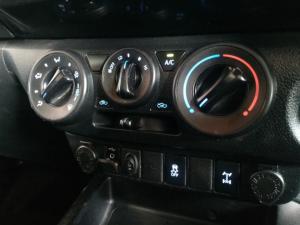Toyota Hilux 2.8GD-6 4x4 Legend 50 - Image 11