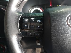 Toyota Hilux 2.8GD-6 4x4 Legend 50 - Image 12