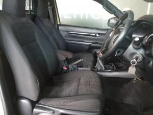 Toyota Hilux 2.8GD-6 4x4 Legend 50 - Image 7
