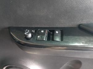 Toyota Hilux 2.8GD-6 4x4 Legend 50 - Image 9