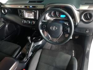 Toyota RAV4 2.0 GX auto - Image 11