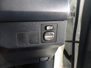 Toyota RAV4 2.0 GX auto - Image 13