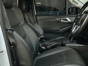 Isuzu D-Max 1.9TD Extended cab LS auto - Image 10