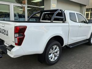 Isuzu D-Max 1.9TD Extended cab LS auto - Image 6
