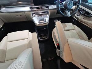 Mercedes-Benz V-Class V300d Exclusive - Image 9