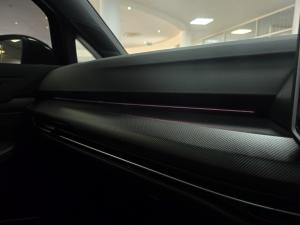 Volkswagen Golf 1.4TSI R-Line Plus - Image 13