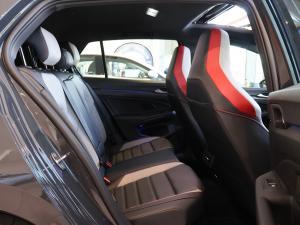Volkswagen Golf GTI - Image 13