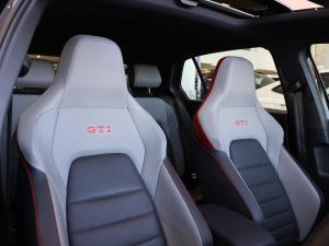 Volkswagen Golf GTI - Image 16