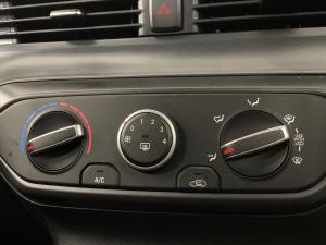 Hyundai i20 1.2 Motion - Image 12