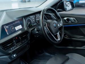 BMW 1 Series 118i - Image 11