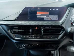 BMW 1 Series 118i - Image 13