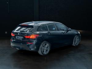 BMW 1 Series 118i - Image 4