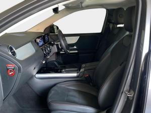 Mercedes-Benz GLA GLA200d Progressive - Image 19