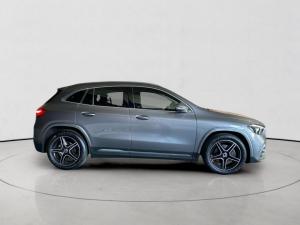 Mercedes-Benz GLA GLA200d Progressive - Image 3