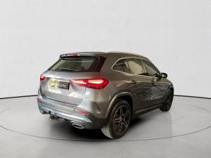 Mercedes-Benz GLA GLA200d Progressive - Image 8