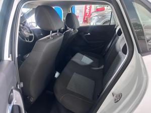 Volkswagen Polo Vivo hatch 1.4 Life - Image 4