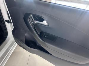 Volkswagen Polo Vivo hatch 1.4 Life - Image 7